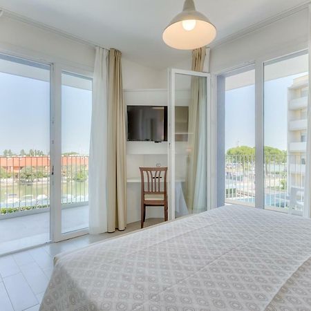 קאורלה Apartaments Suites Ambassador מראה חיצוני תמונה