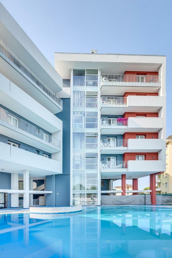 קאורלה Apartaments Suites Ambassador מראה חיצוני תמונה