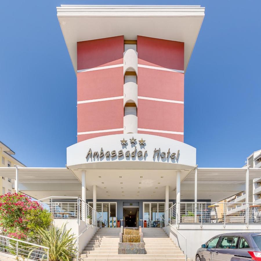 קאורלה Apartaments Suites Ambassador מראה חיצוני תמונה
