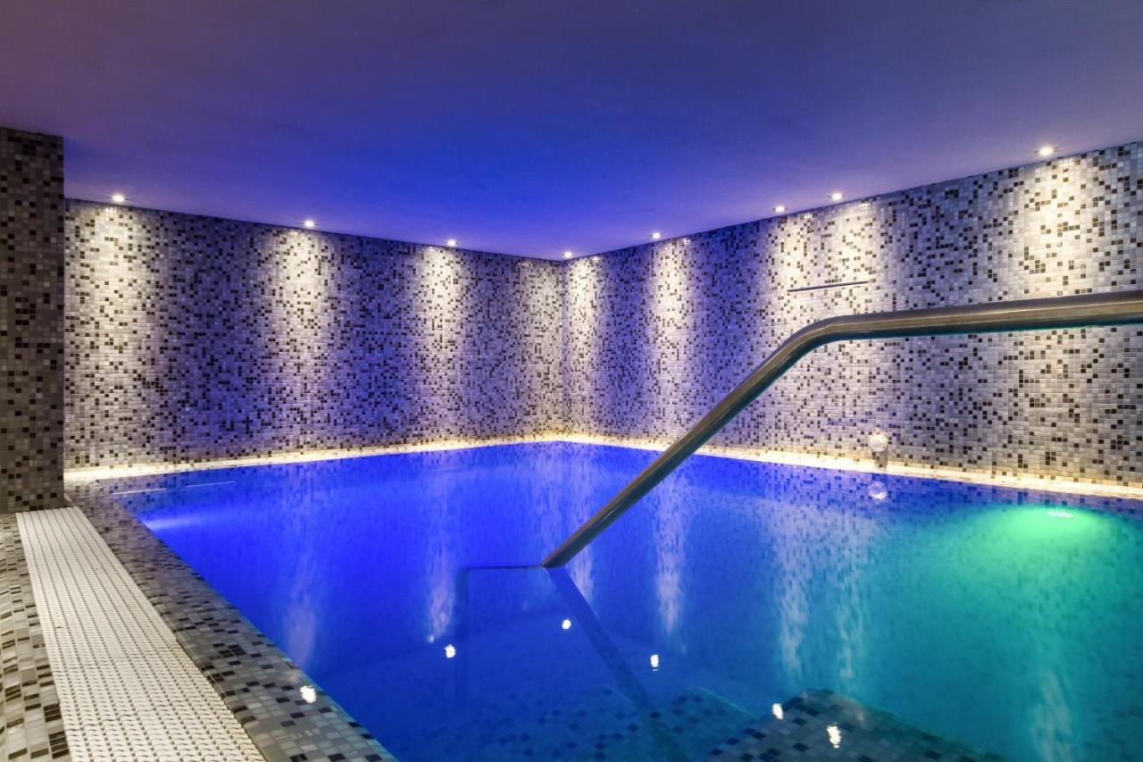 קאורלה Apartaments Suites Ambassador מראה חיצוני תמונה